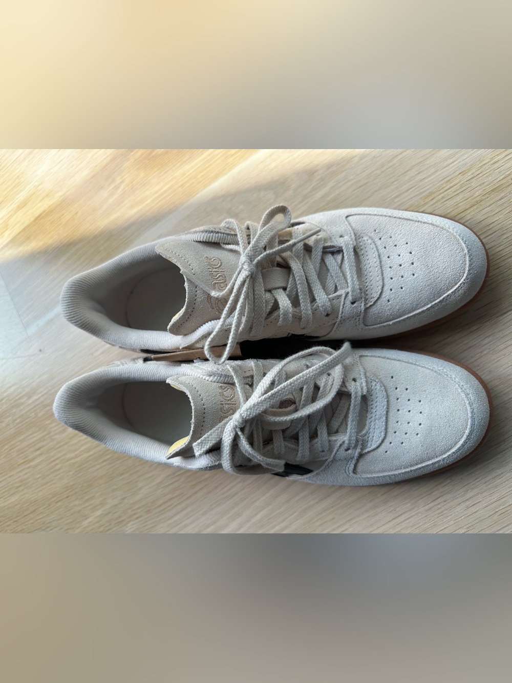 Asics Cream Suede Skyhand OG Sneakers with Black Stripes Women’s 9, Men’s 7.5 - Picture 8 of 11